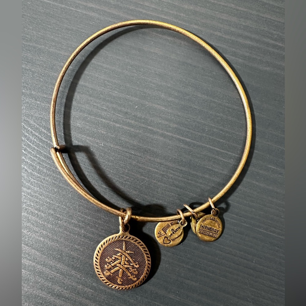 🔥Alex and Ani bracelet